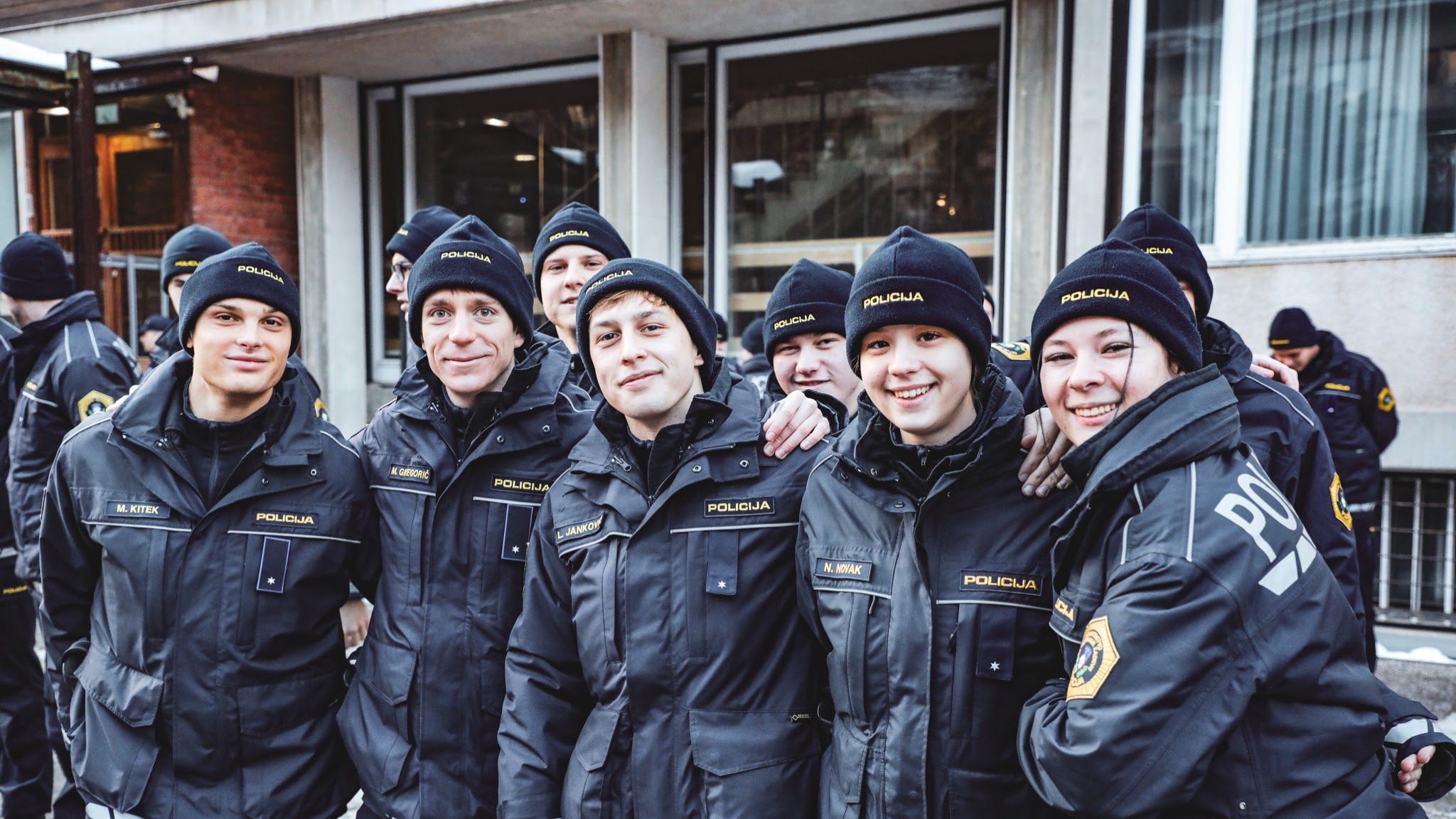 Slovenska policija YouTube banner