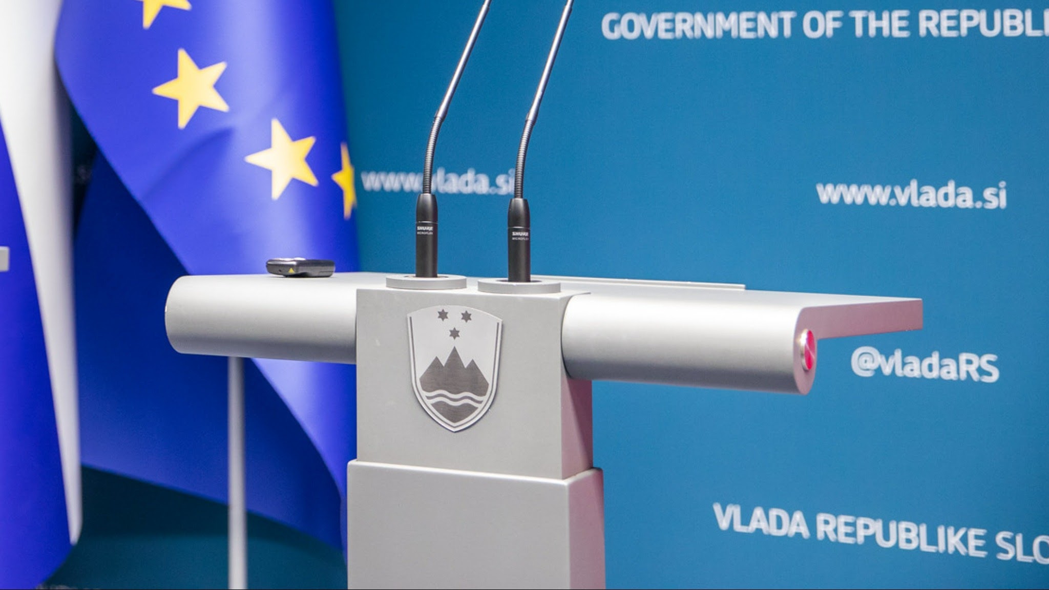 Vlada Republike Slovenije YouTube banner