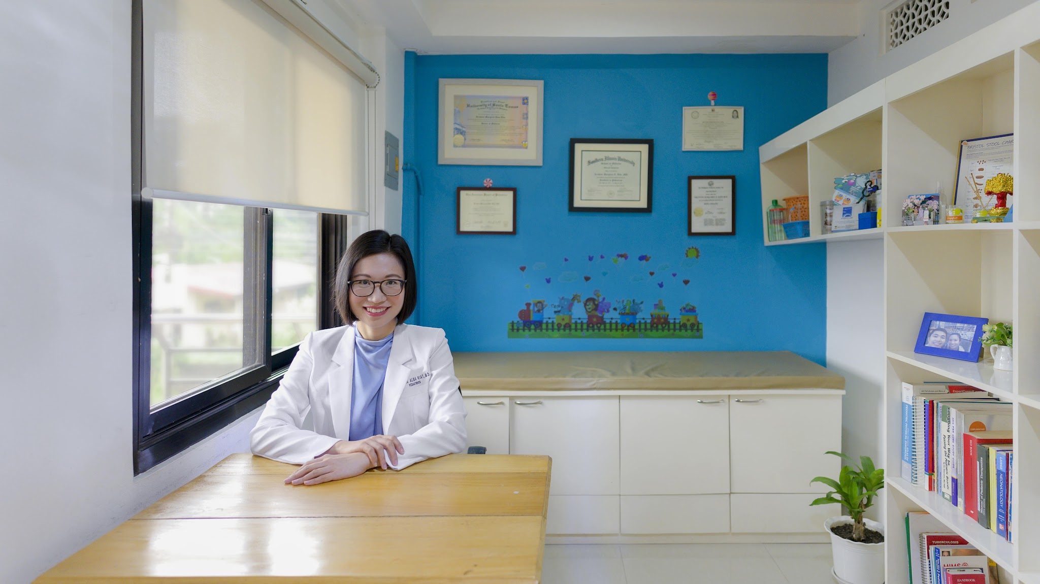 Dr. Kristine Alba Kiat - Pediatrician YouTube banner