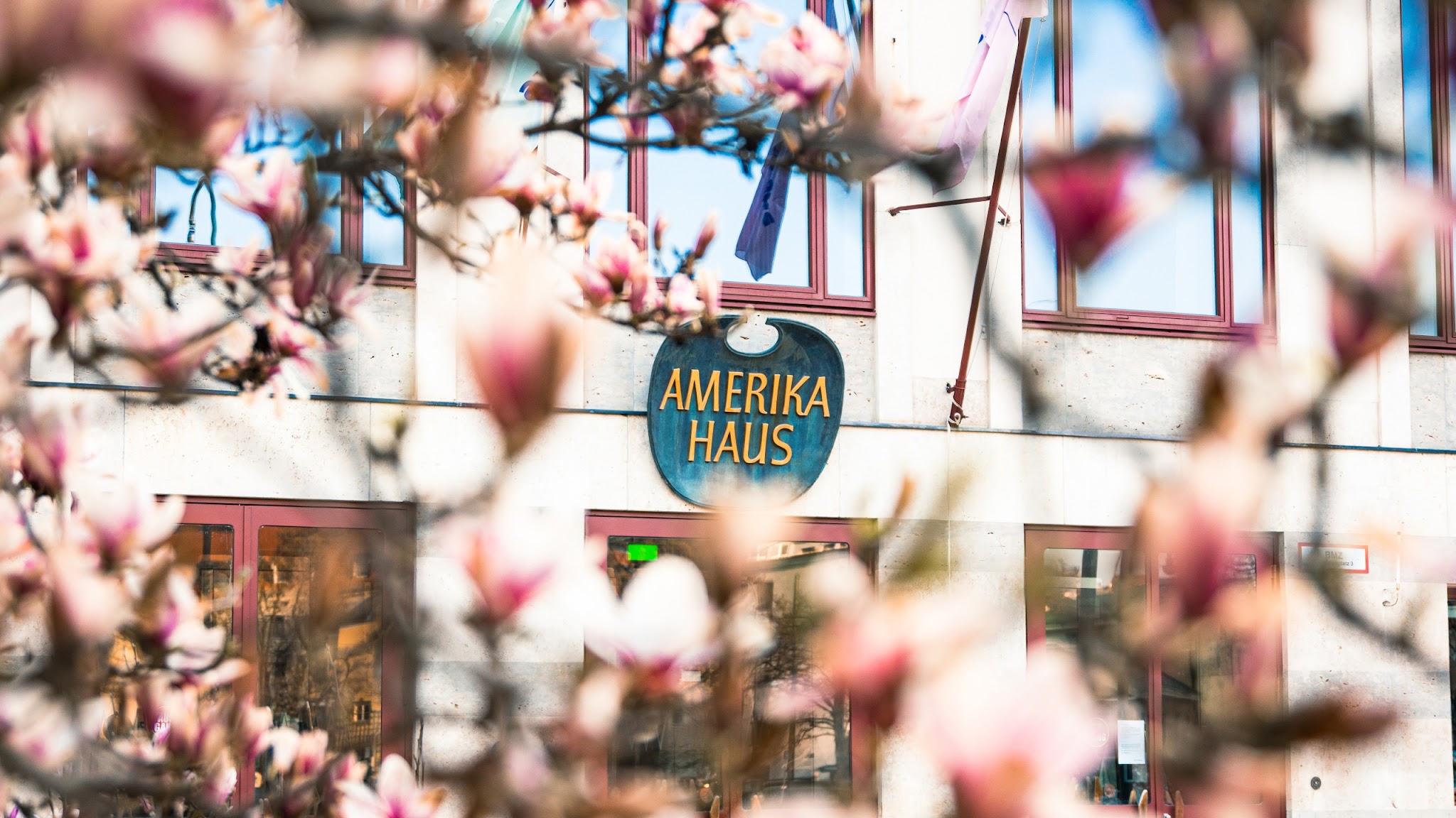 amerikahaus YouTube banner
