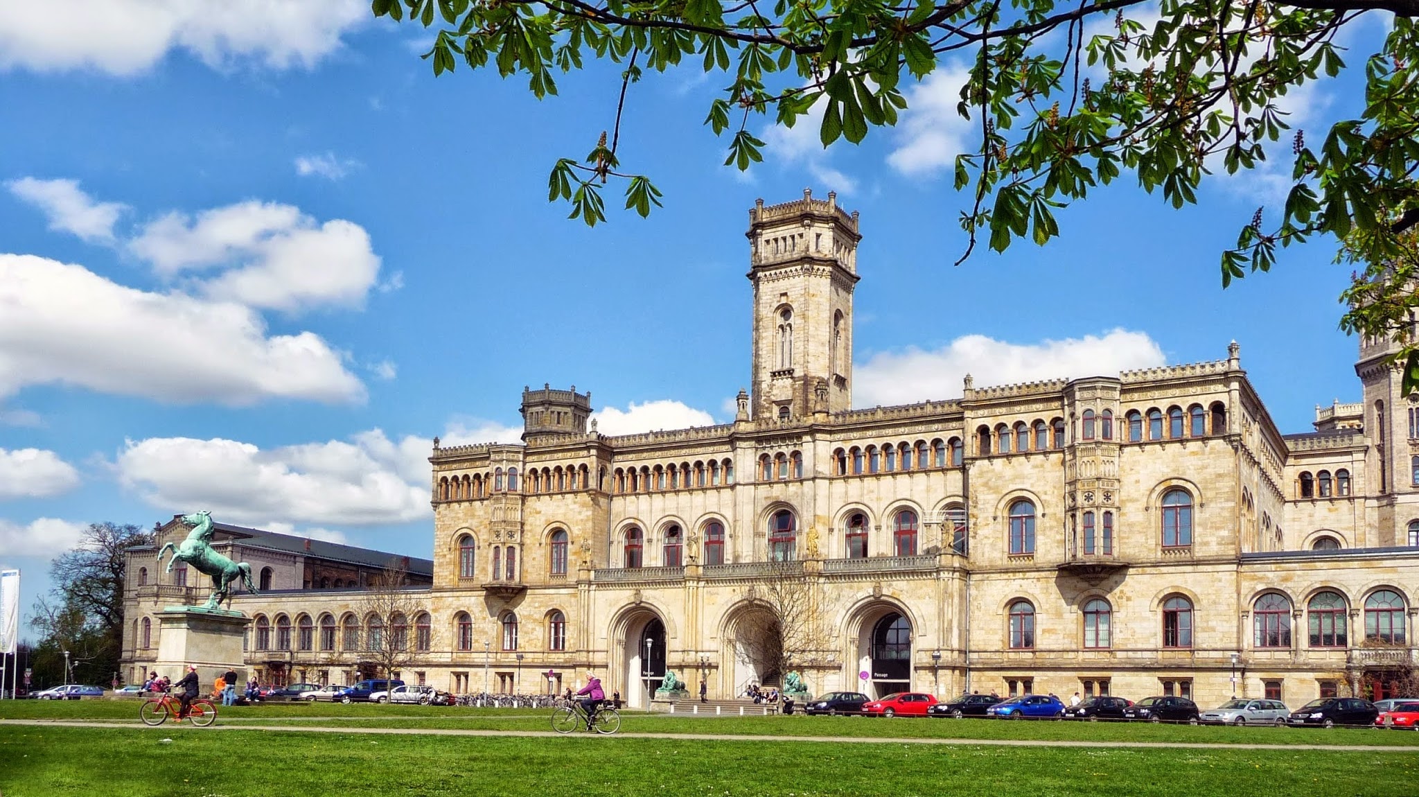 Leibniz Universität Hannover YouTube banner