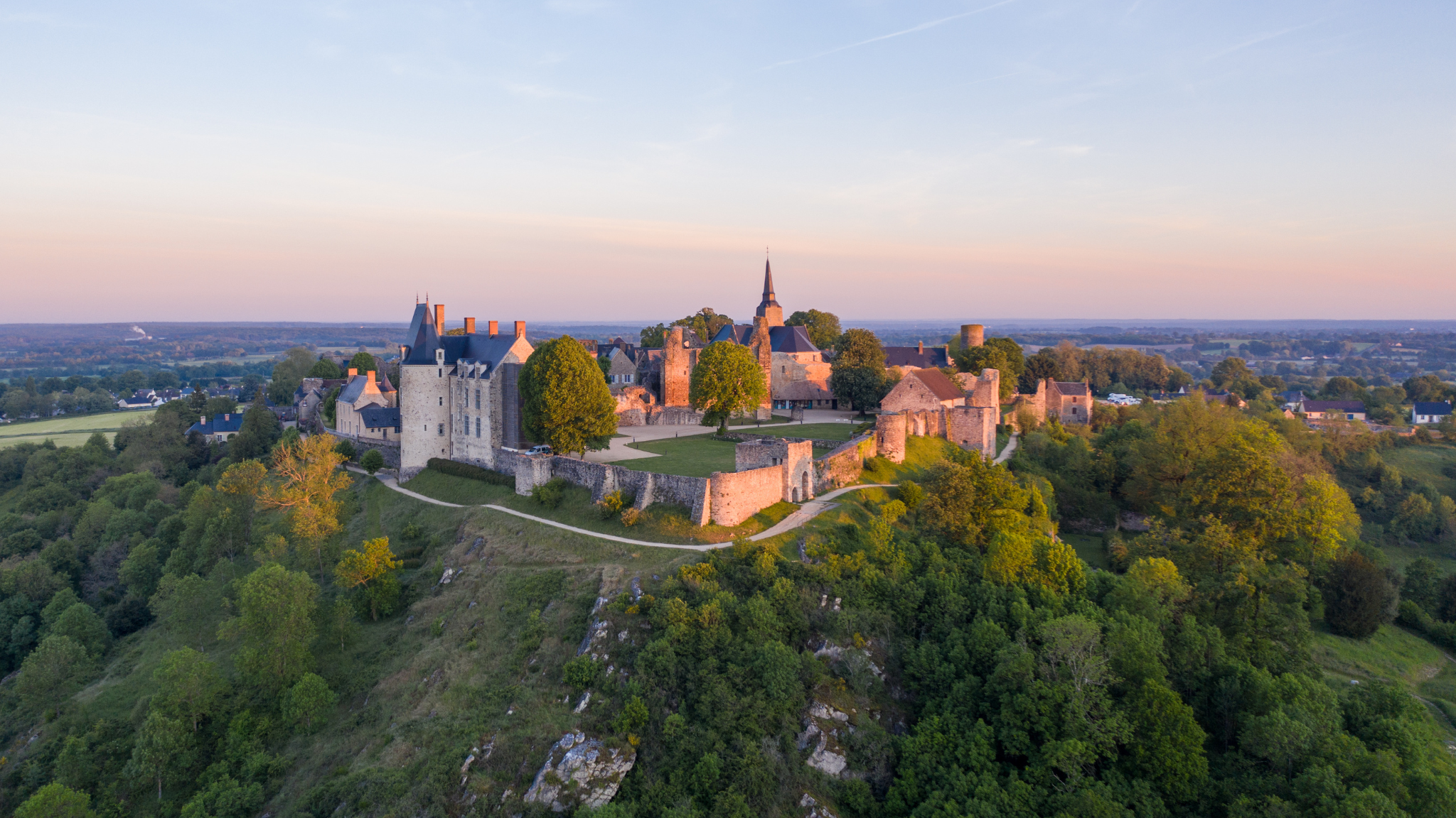 Office de tourisme de Sainte Suzanne – les Coëvrons YouTube banner