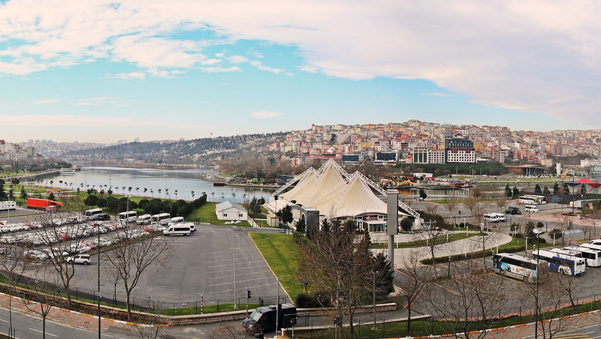 İstanbul Ticaret Üniversitesi (ticaretedutr) YouTube banner