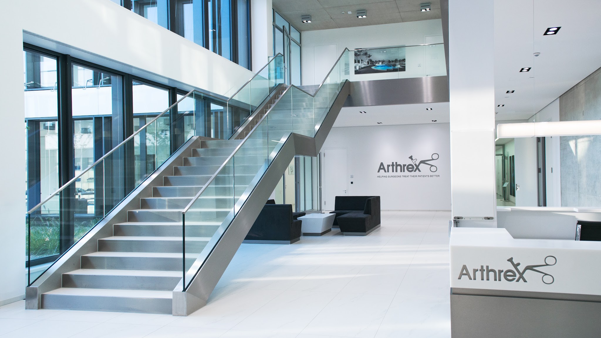 Arthrex GmbH YouTube banner