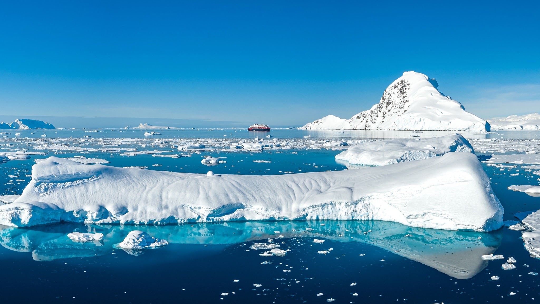 HX Hurtigruten Expeditions YouTube banner