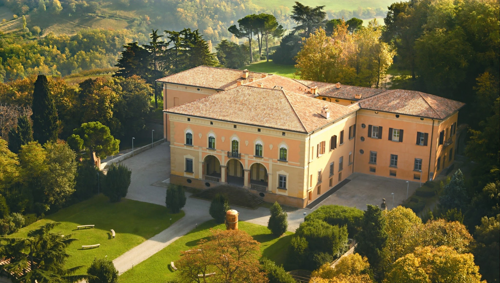 Bologna Business School YouTube banner