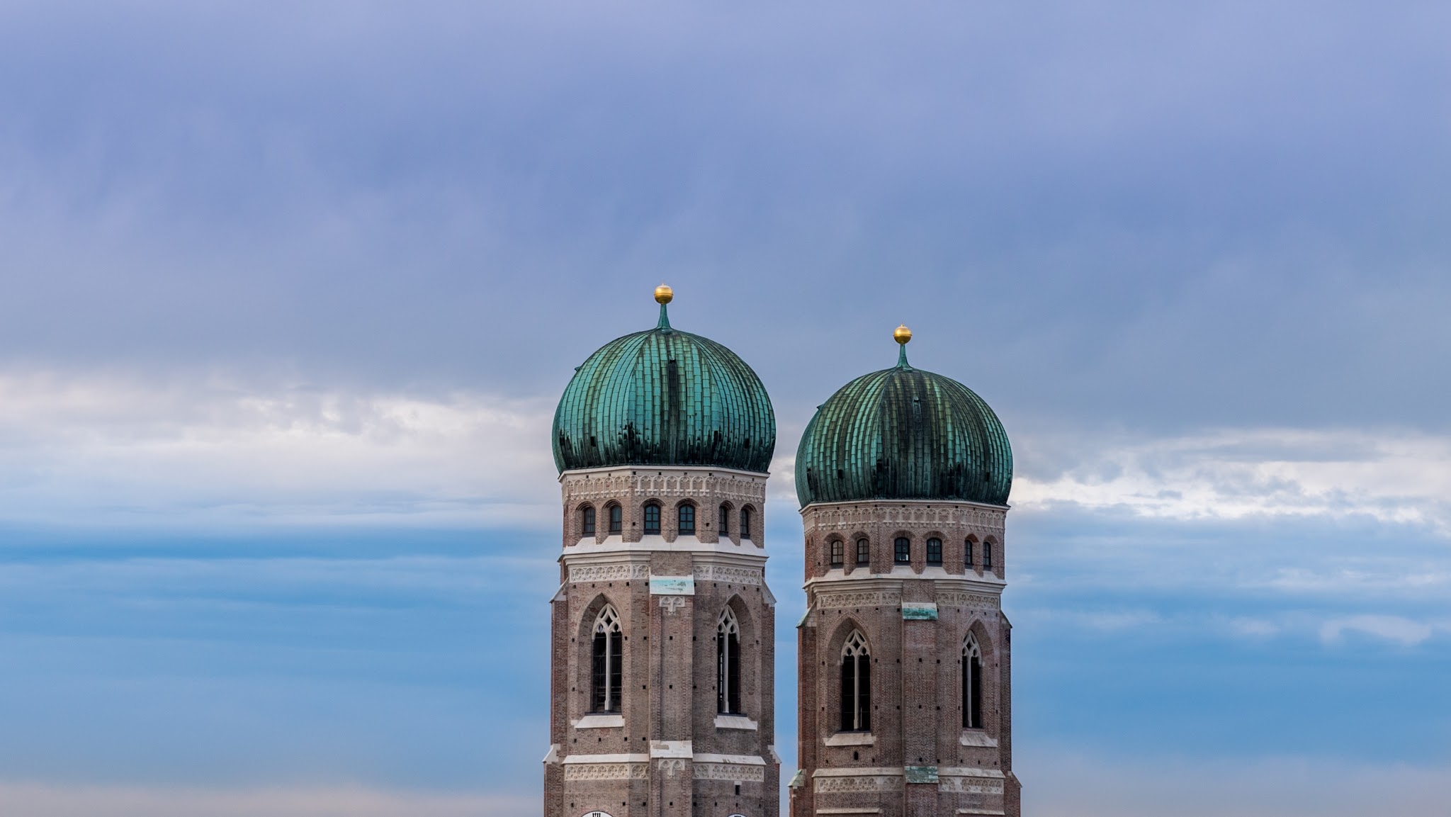 simply Munich YouTube banner