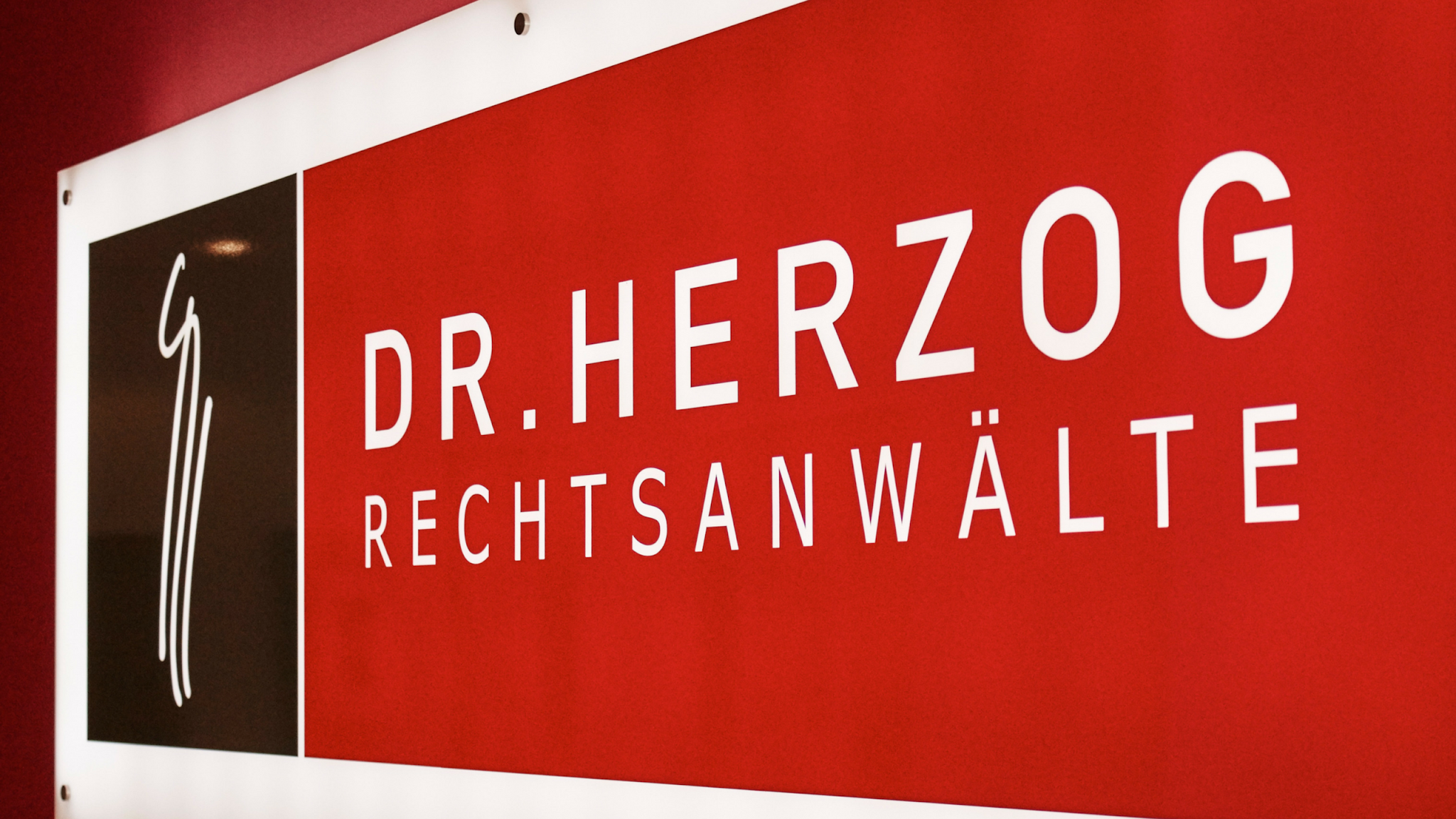 Dr. Herzog Rechtsanwälte - Ihr Top-Rechtsanwalt   YouTube banner