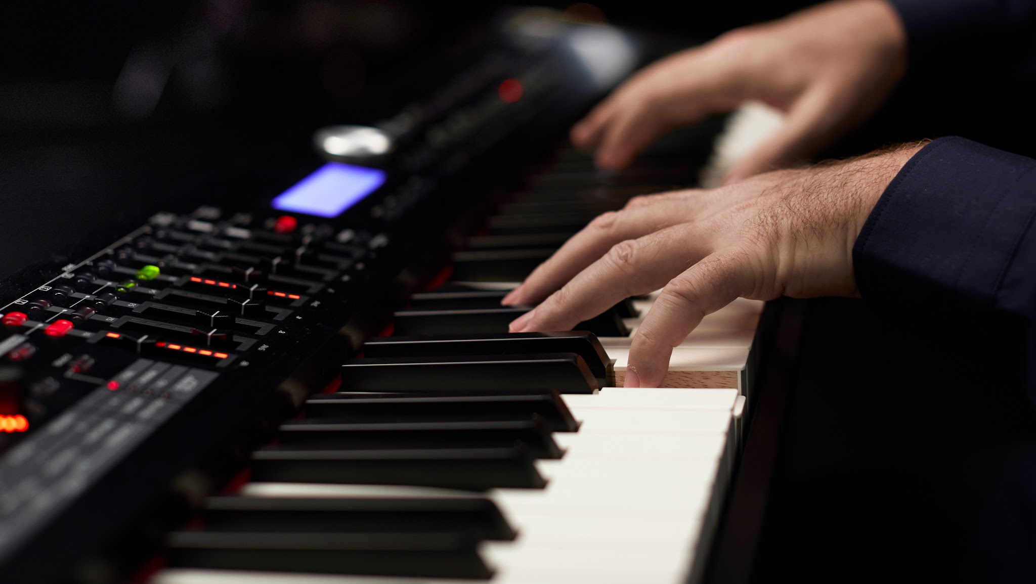 Roland Brasil YouTube banner
