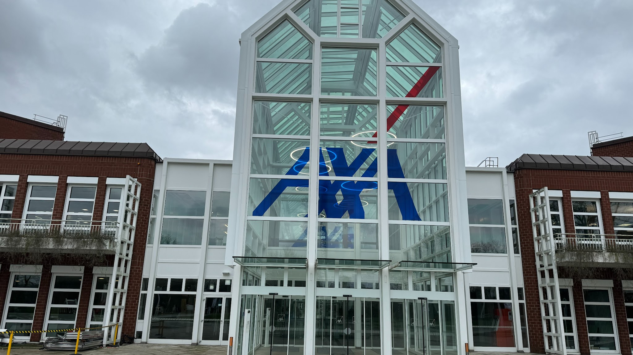 AXA Deutschland YouTube banner