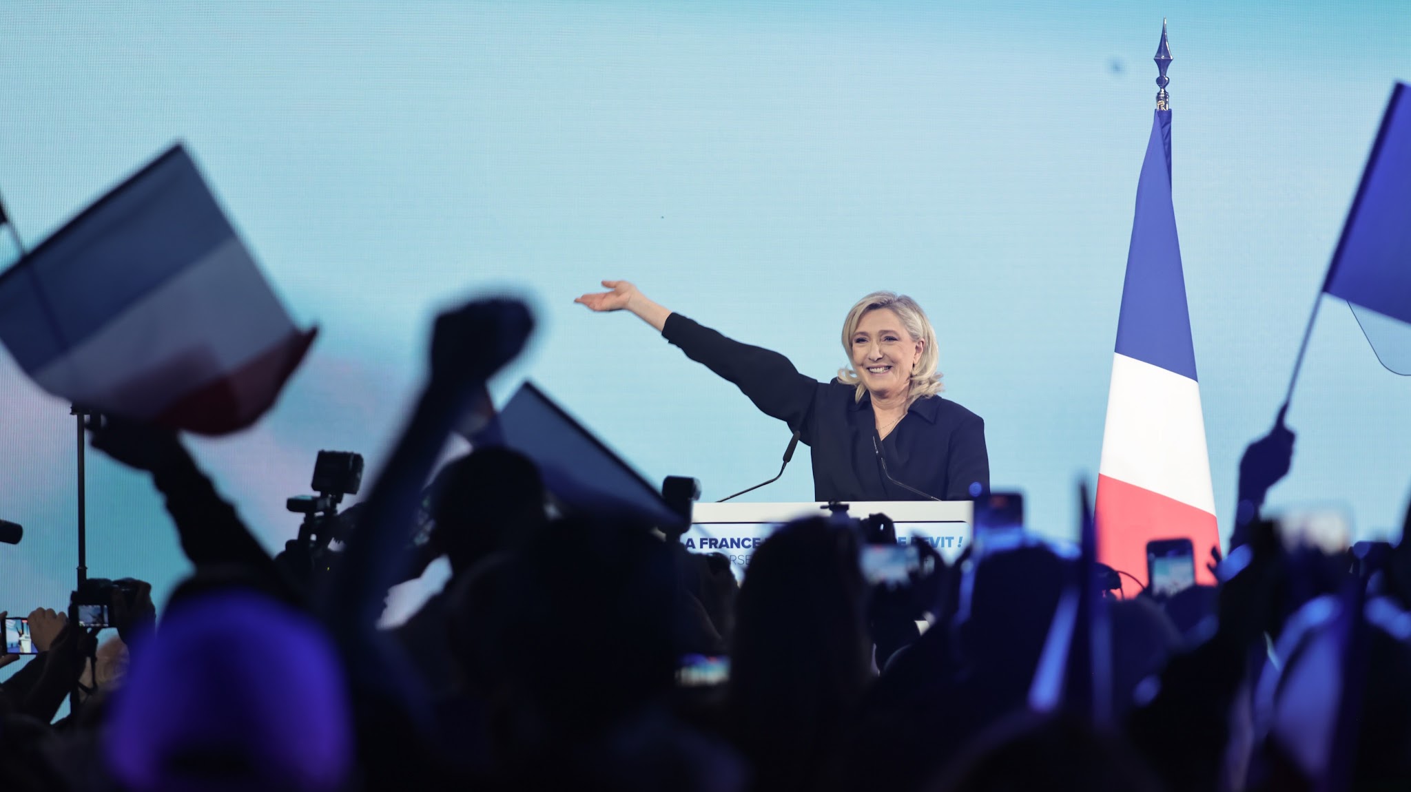 Marine Le Pen YouTube banner