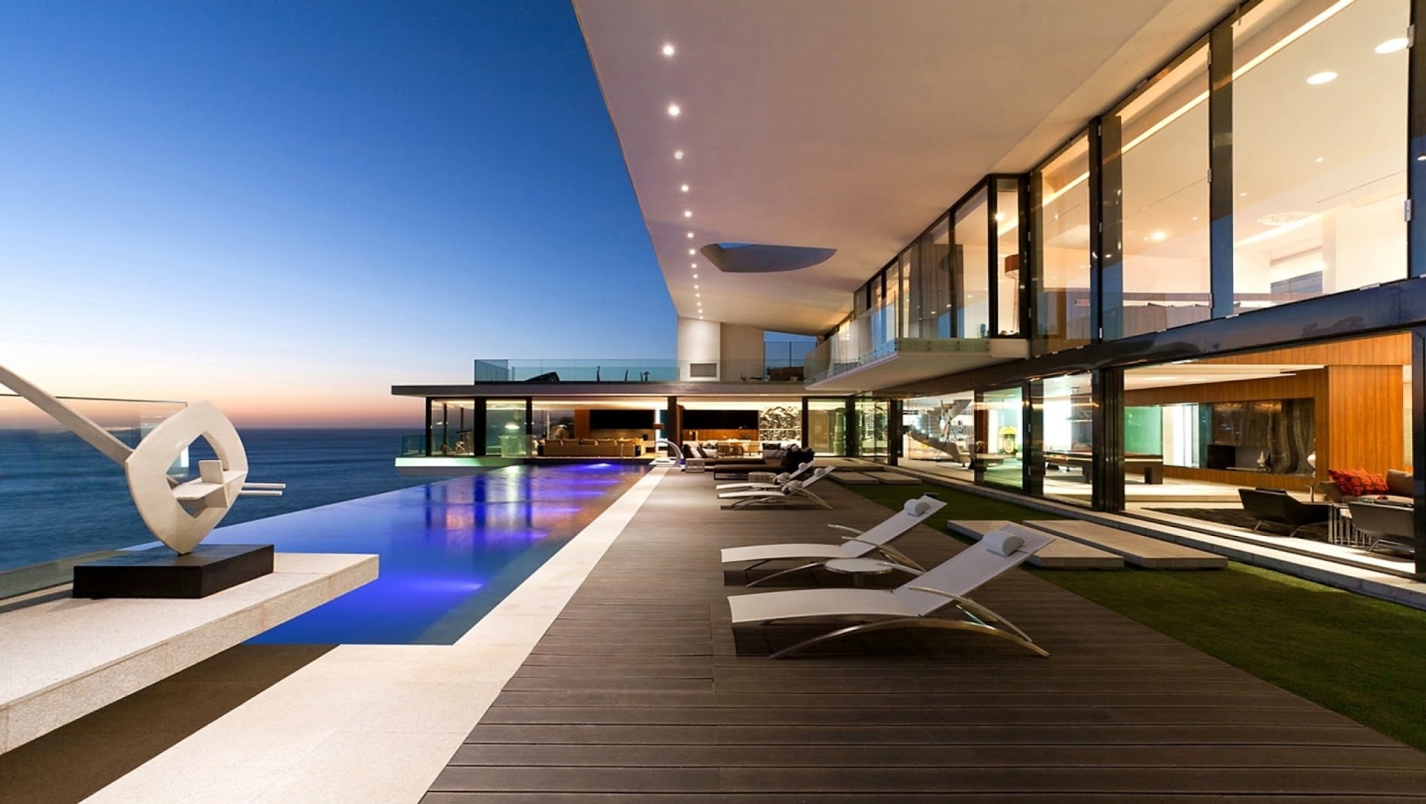 LUXIMO ́S Christie's International Real Estate YouTube banner