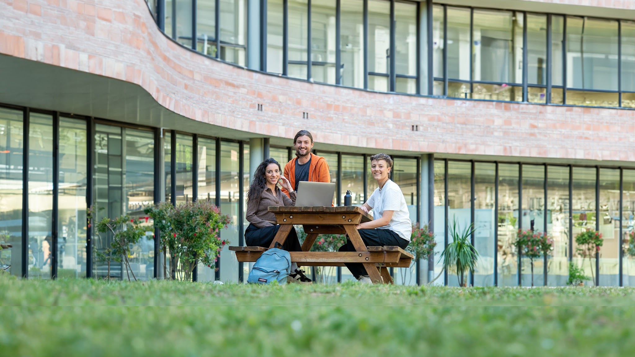 Universitat Autònoma de Barcelona YouTube banner