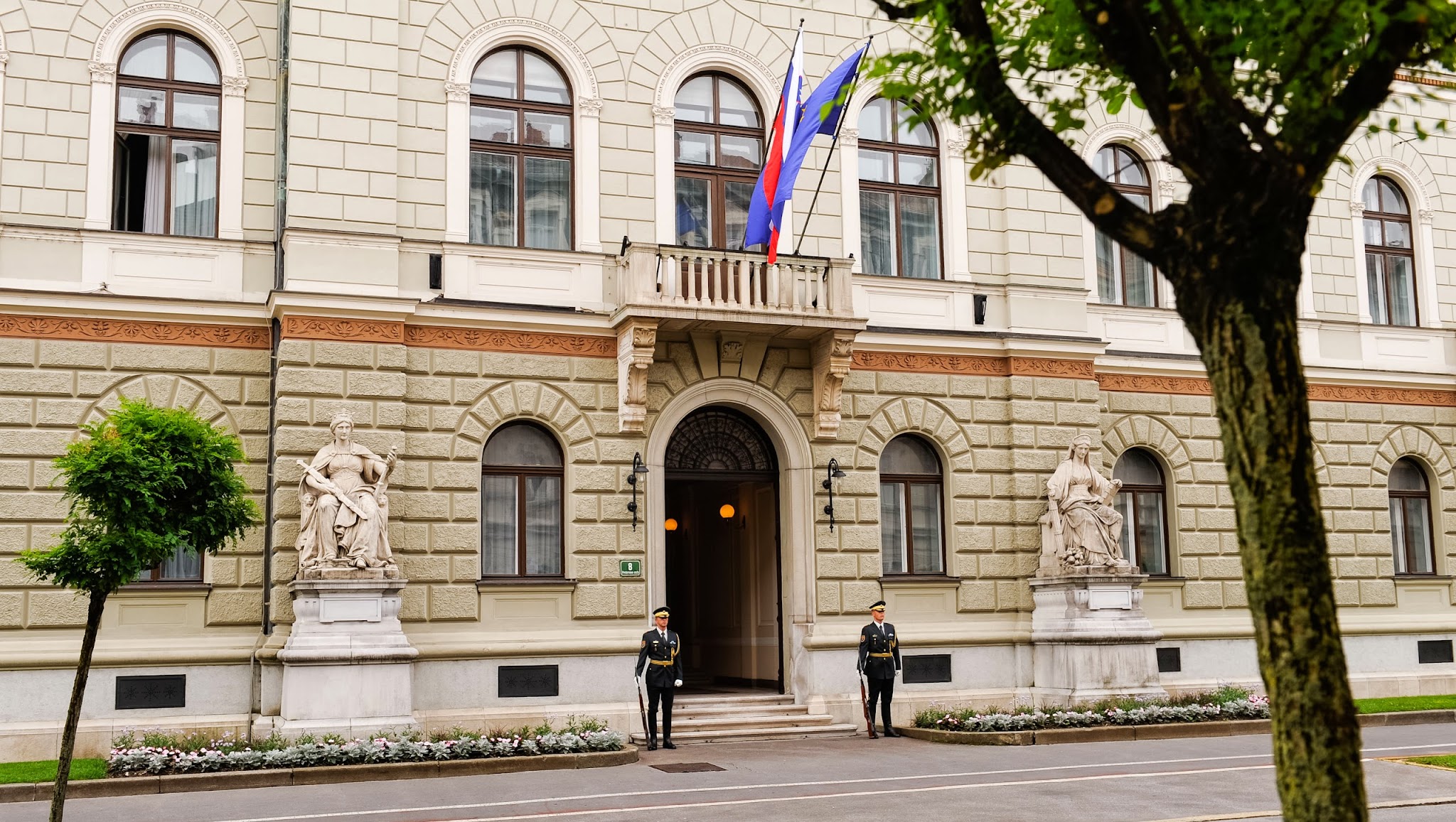 Urad predsednika Republike Slovenije YouTube banner