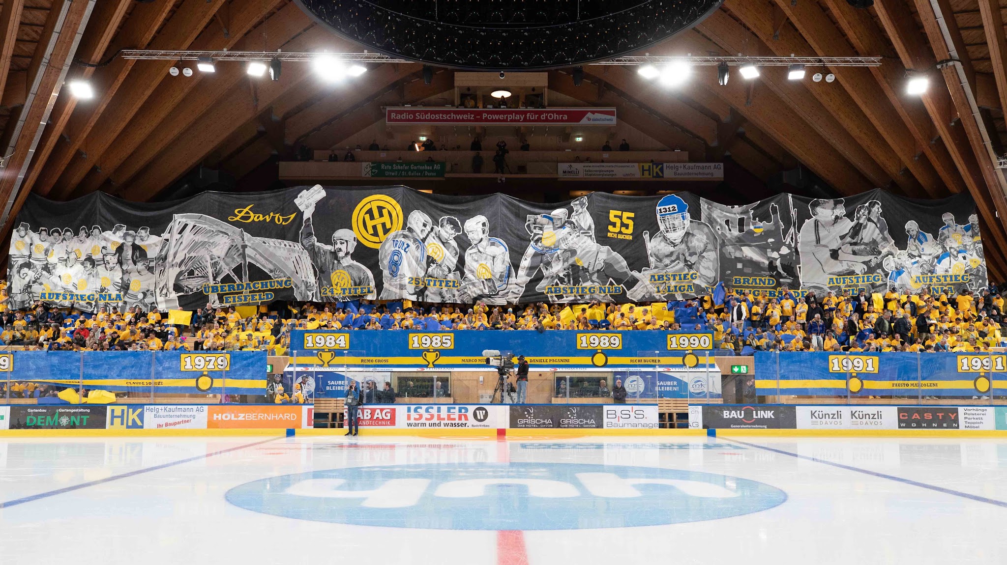 HC Davos YouTube banner