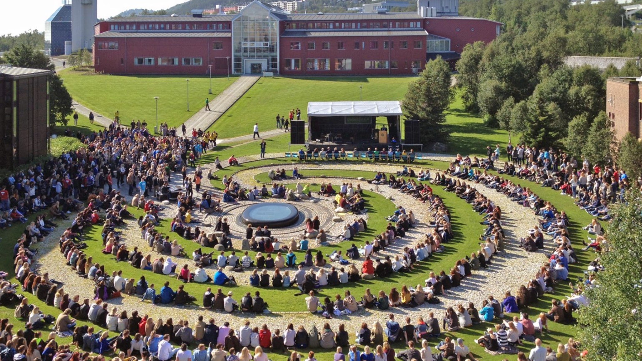 UiT Norges arktiske universitet YouTube banner