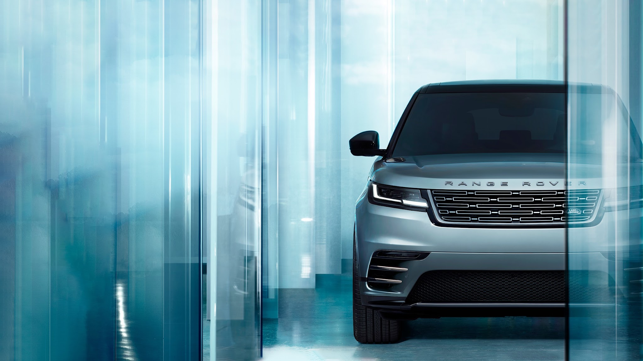 Land Rover Italia YouTube banner