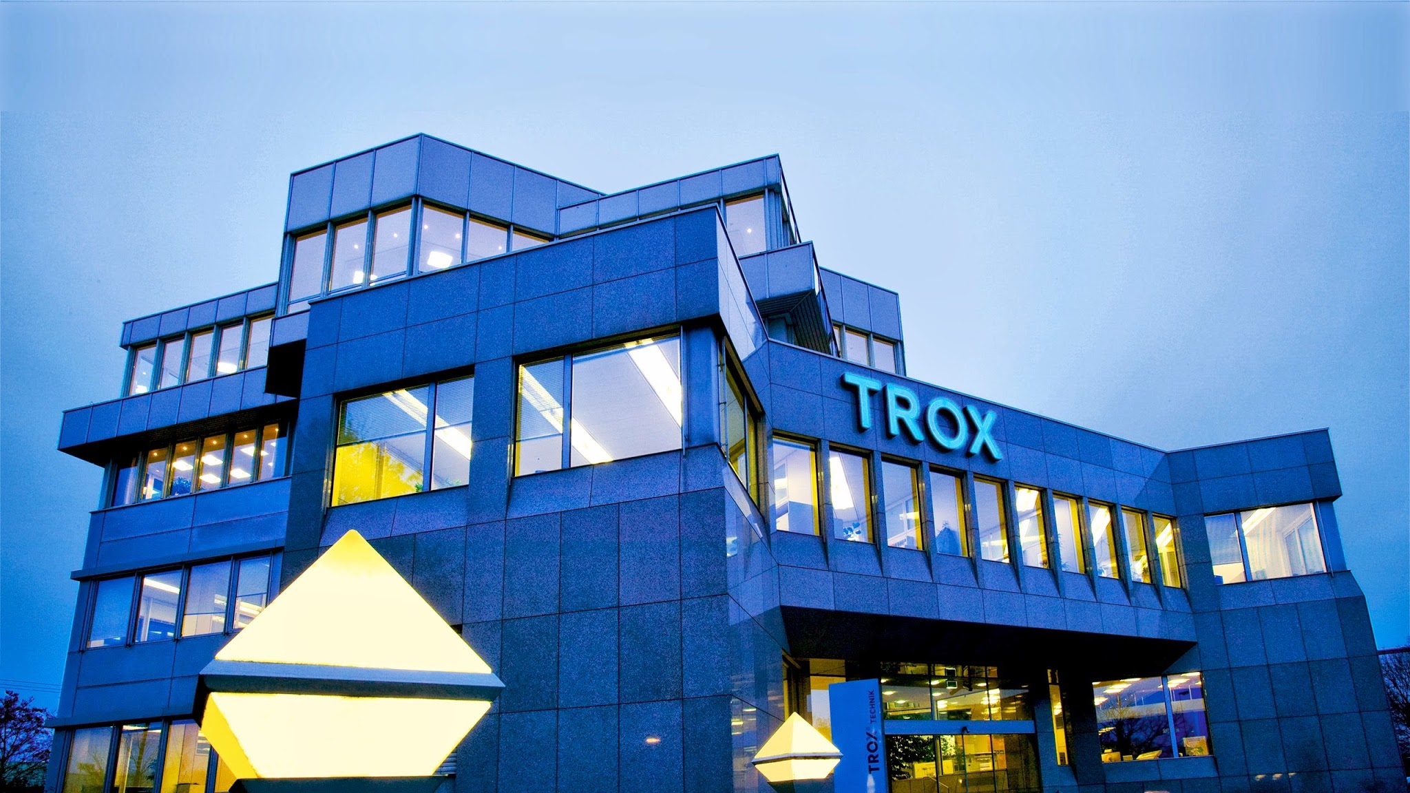 TROXFrance YouTube banner