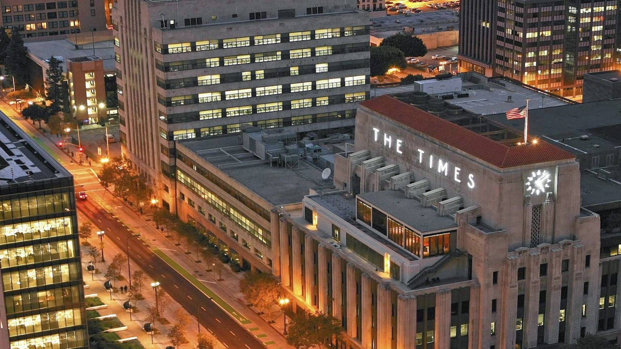 Los Angeles Times En Español YouTube banner