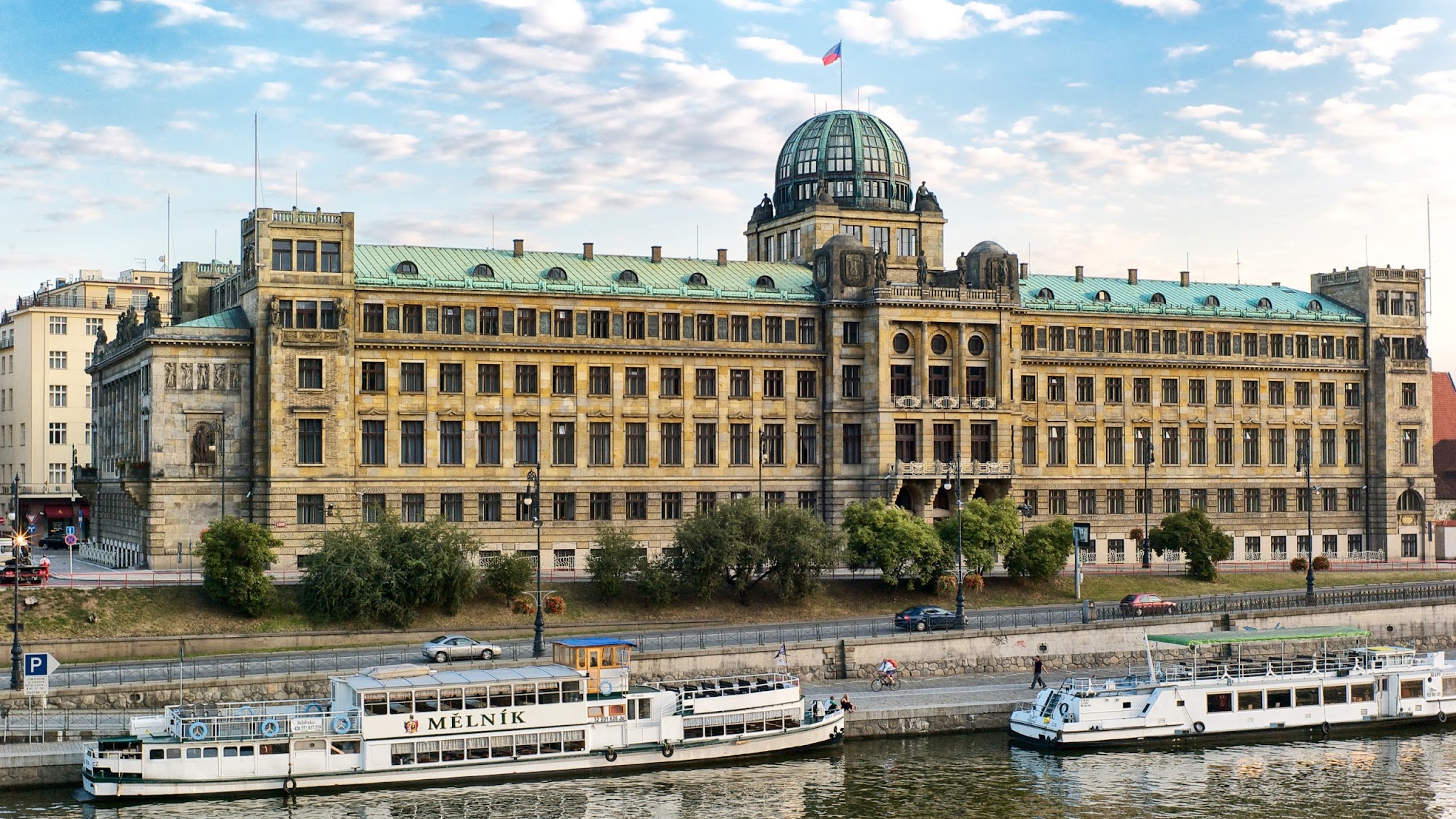 Ministerstvo průmyslu a obchodu ČR YouTube banner