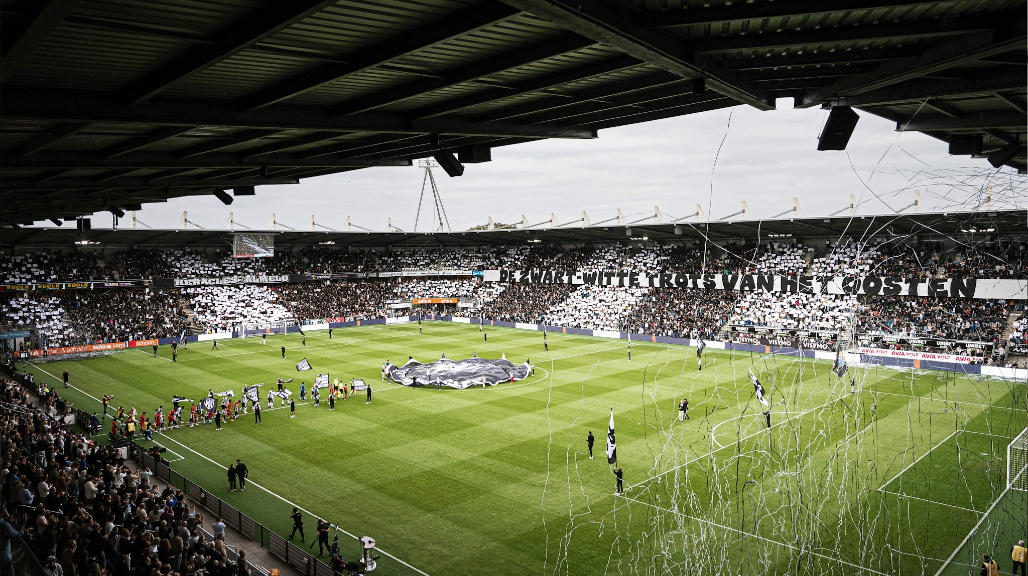 Heracles Almelo YouTube banner